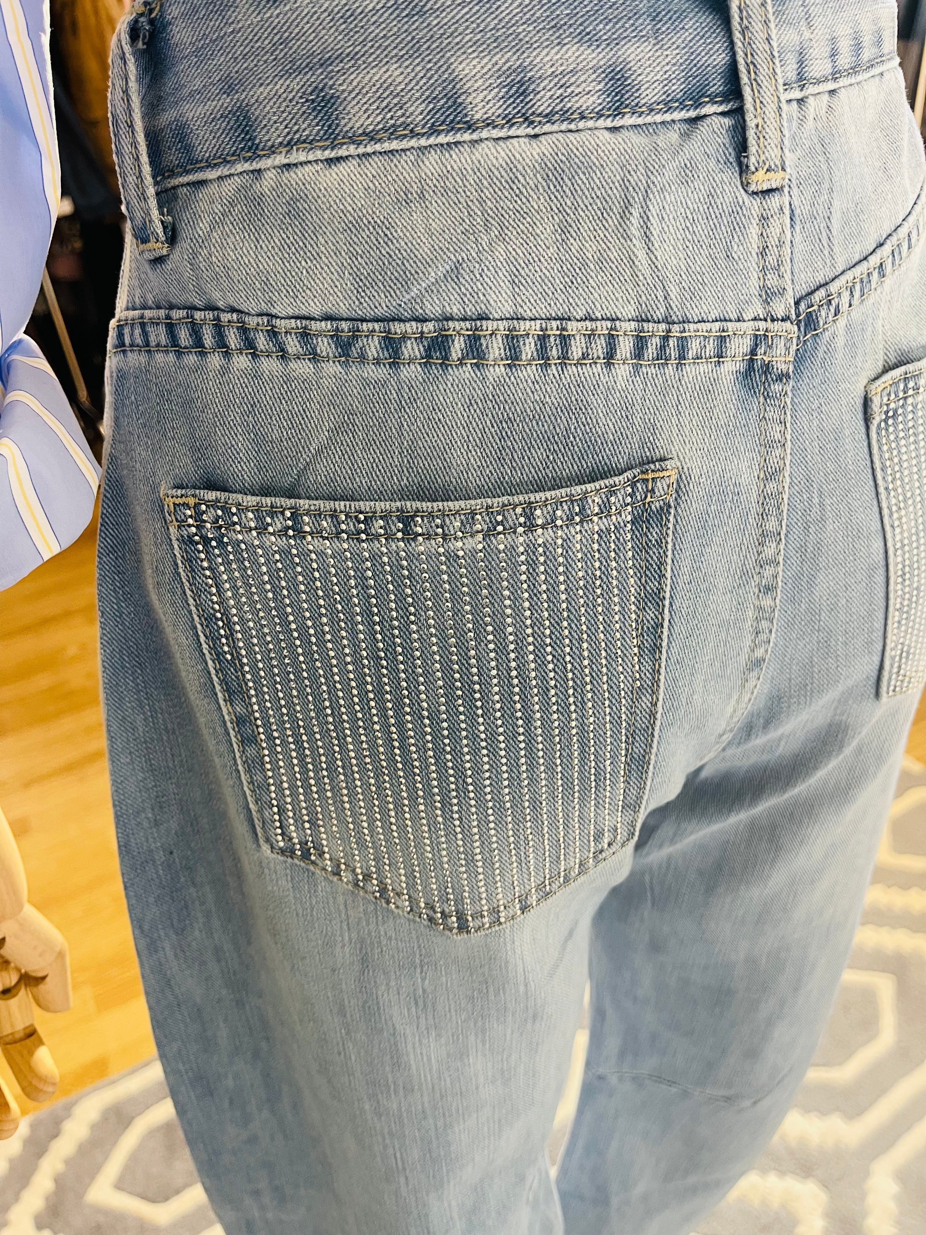 Jeans Balloon in Denim Leggero – Comfort e Stile di Tendenza