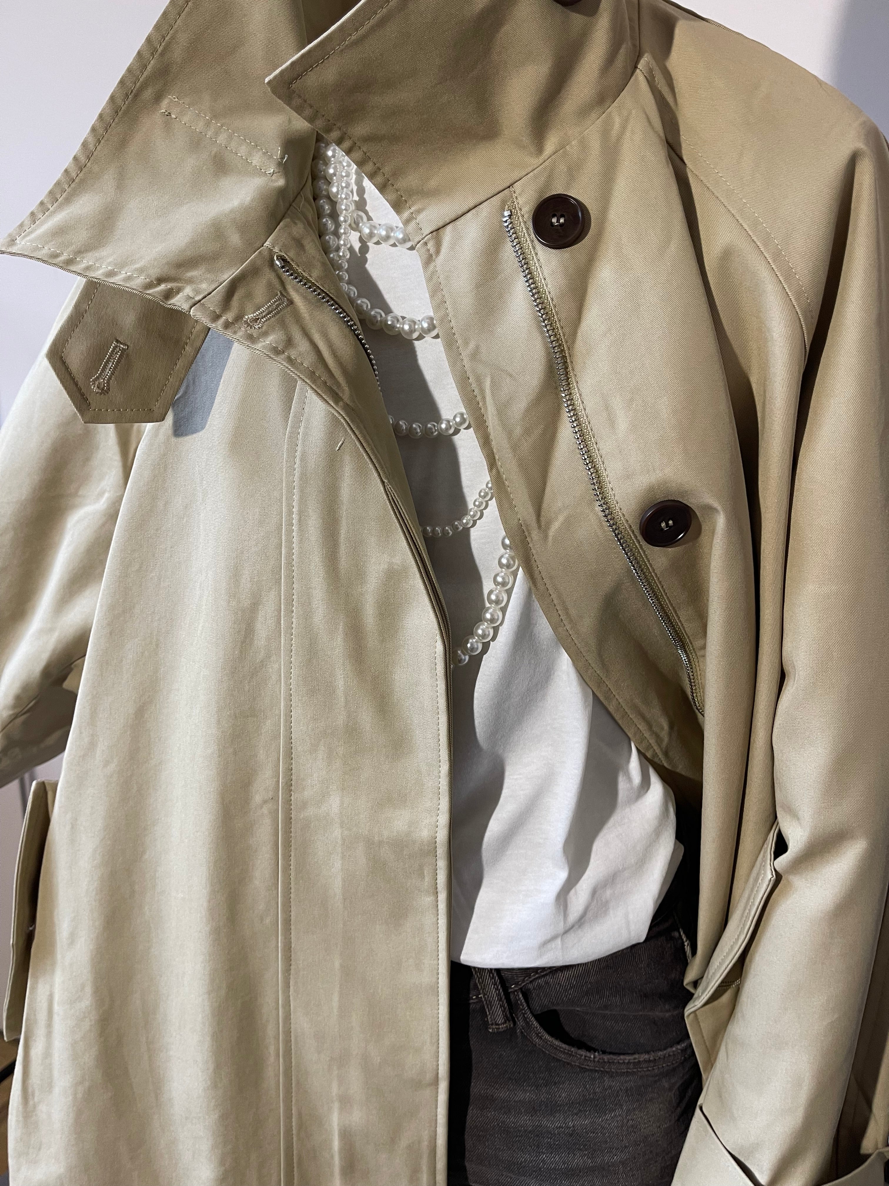 Trench Svasato Lunghezza Media – Cappotto Elegante e Femminile
