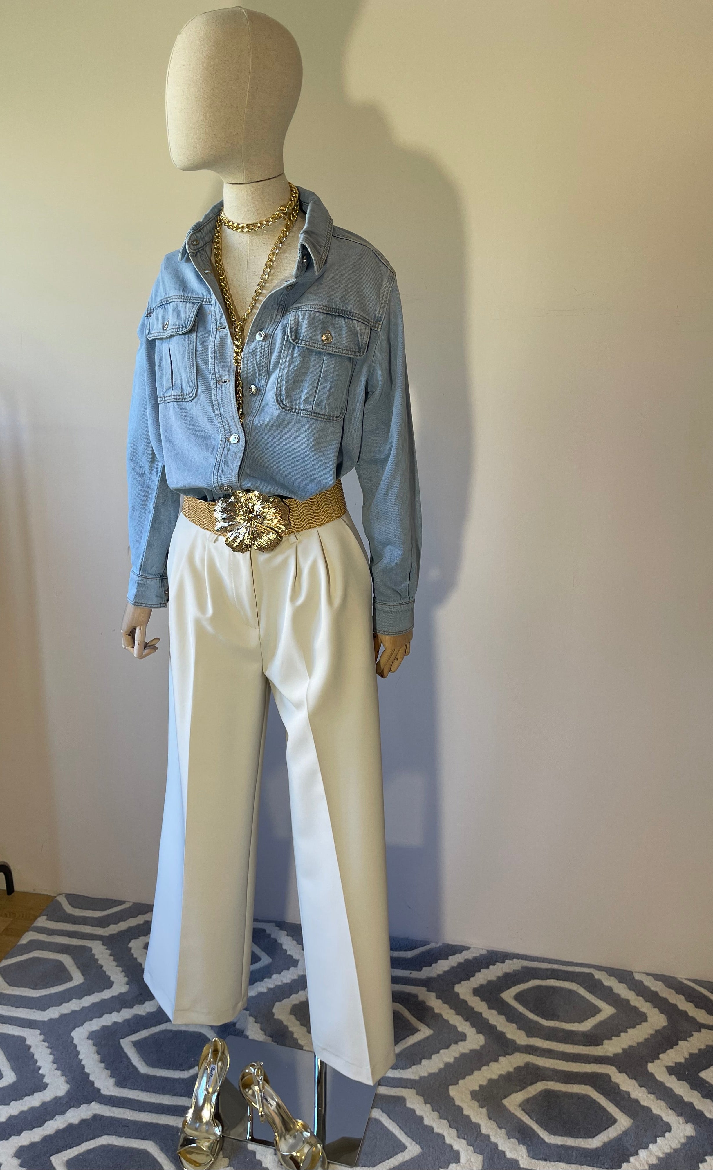 Camicia in Denim Donna – Stile Casual e Versatile di Tendenza