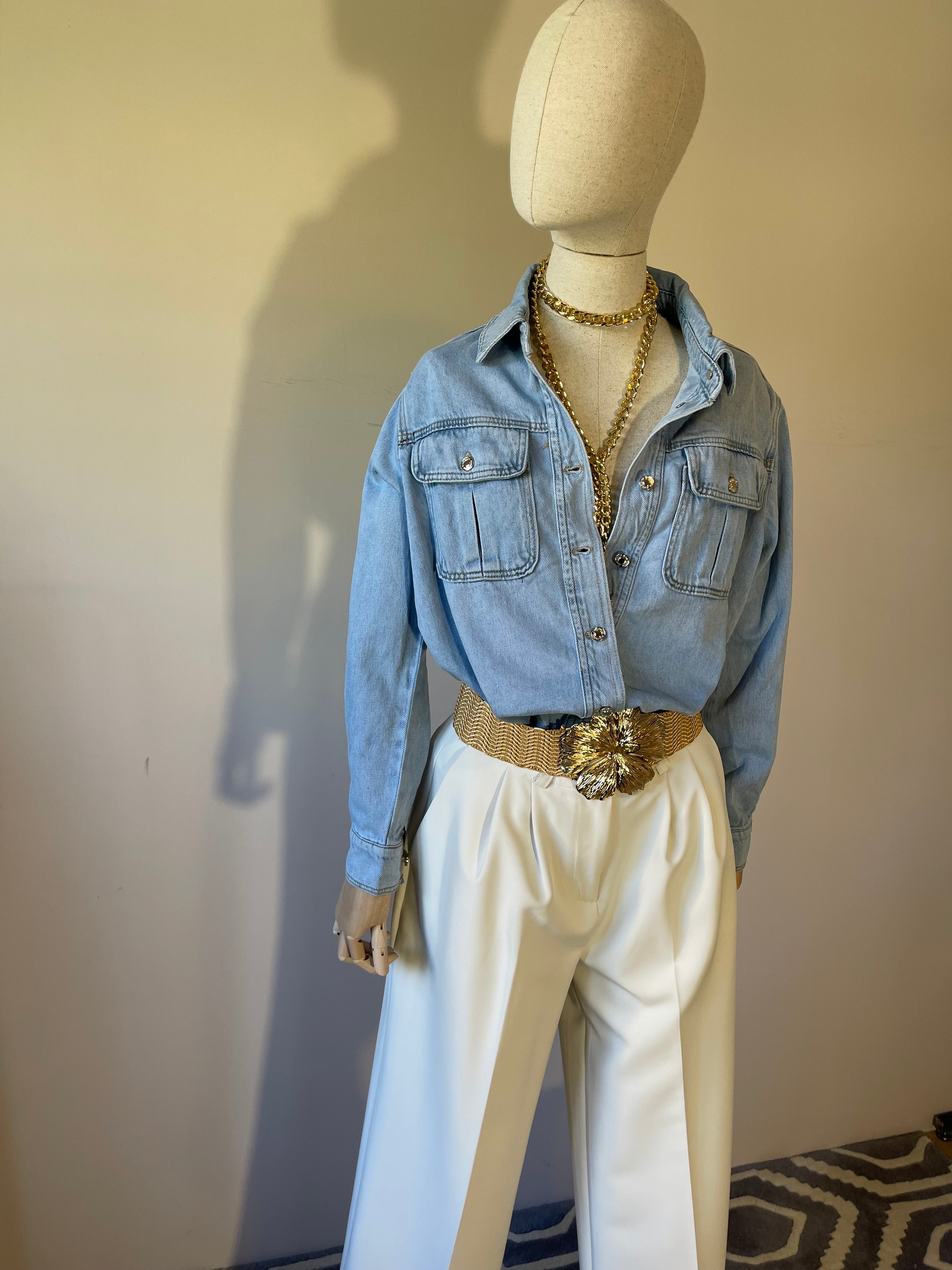 Camicia in Denim Donna – Stile Casual e Versatile di Tendenza