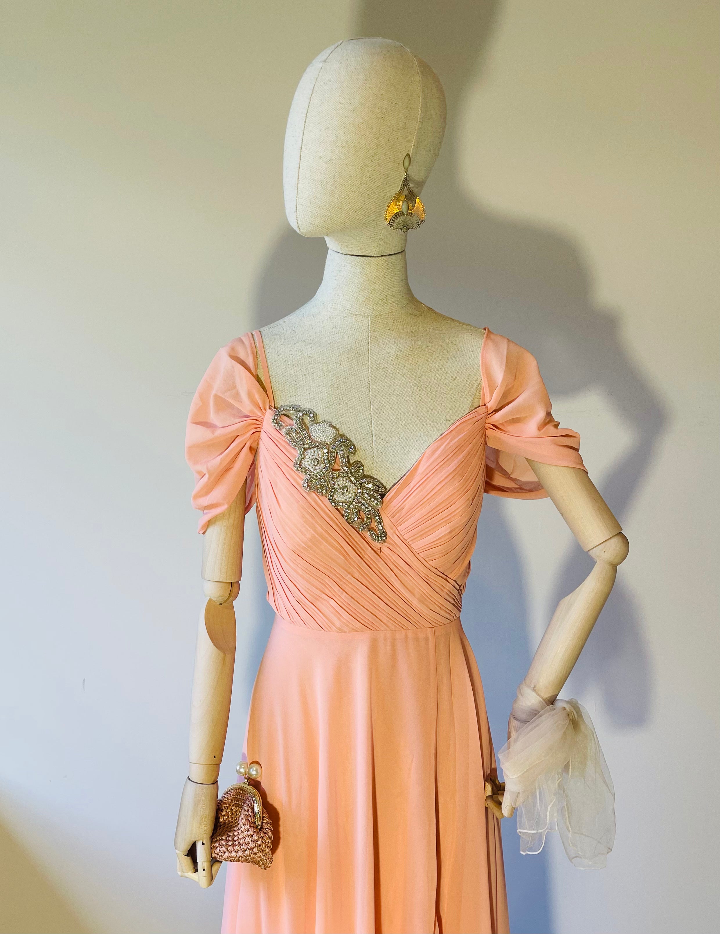 Abito Lungo Elegante Color Salmone con Spacco