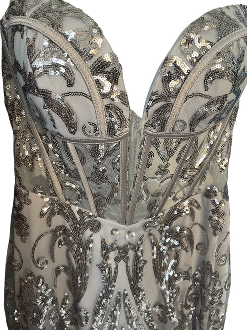 Abito Strassato Lungo a Sirena – Eleganza Glamour da Cerimonia e Sera