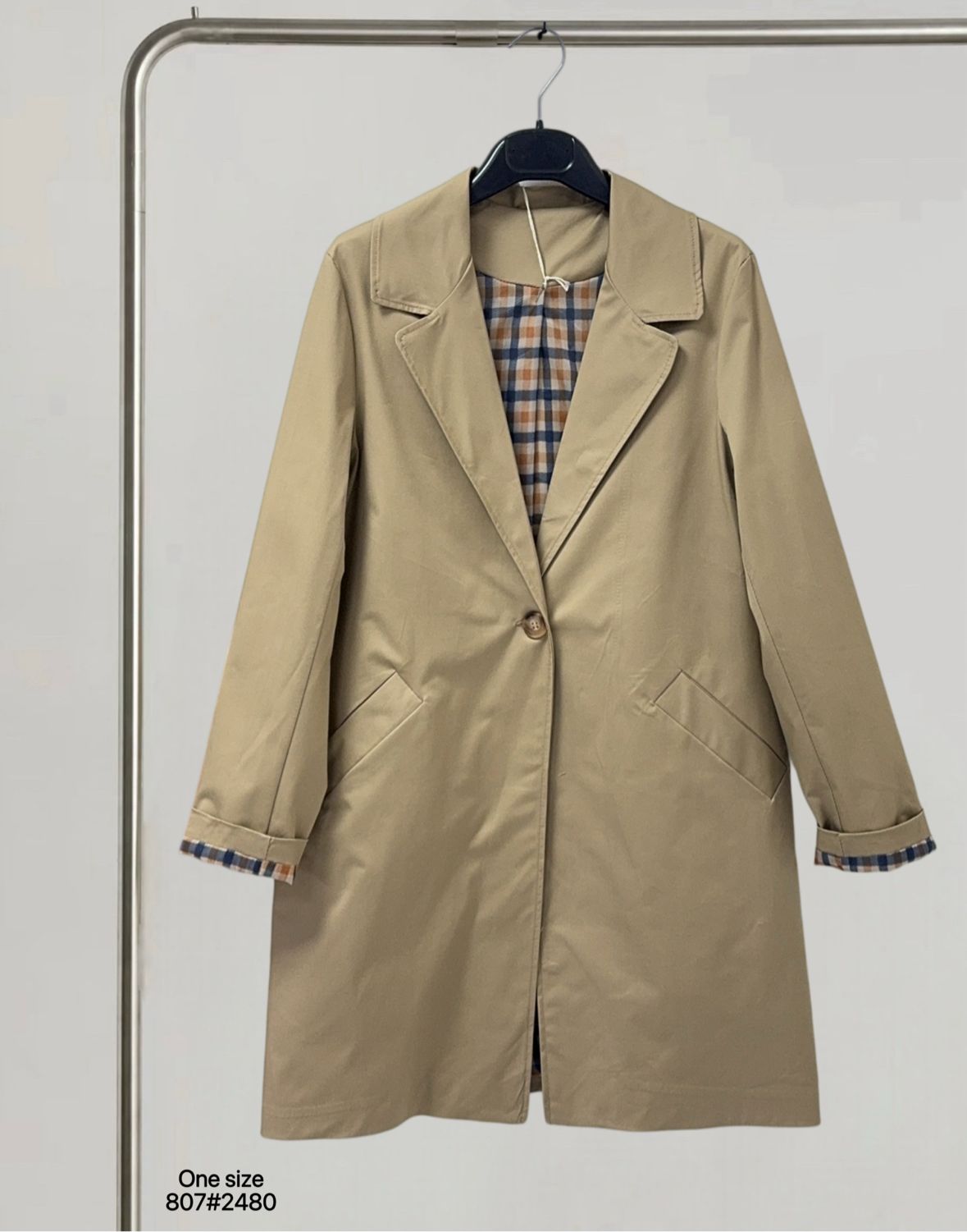 Trench Classico con Rever Stampato – Cappotto Elegante con Dettaglio Fashion
